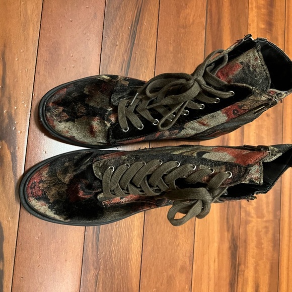 American Eagle Boots - Picture 1 of 6